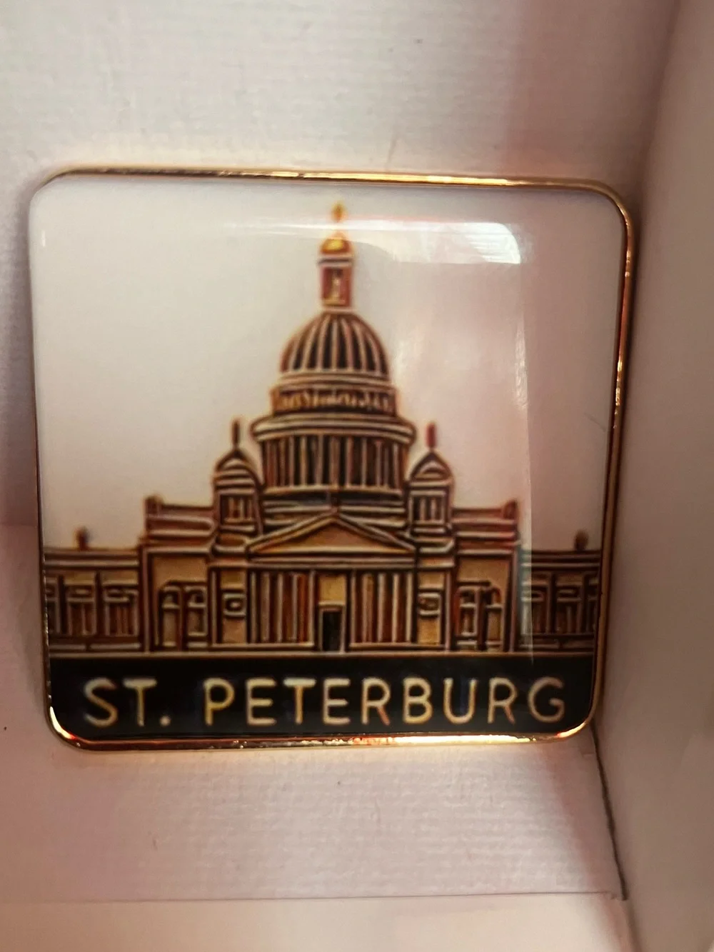 NWT St. Petersburg Russia Gold Tone & Enamel St Issacs Cathedral Souvenir Brooch